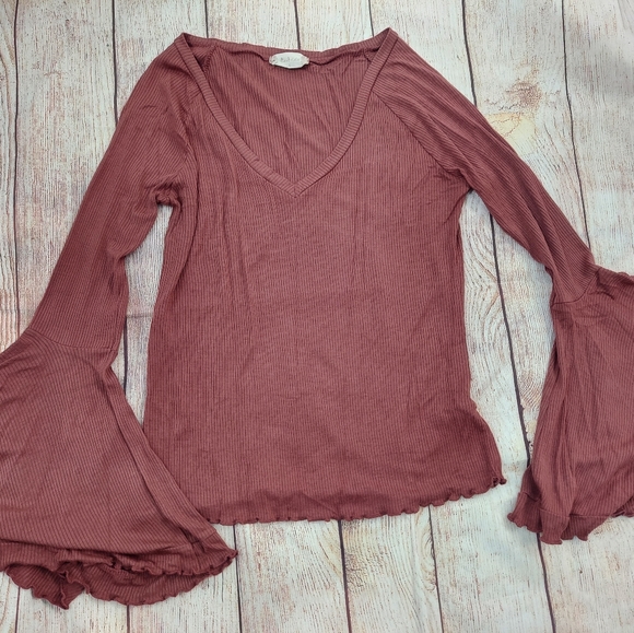 Al'tard State Flare Sleeve Ribbed Top - Picture 2 of 4